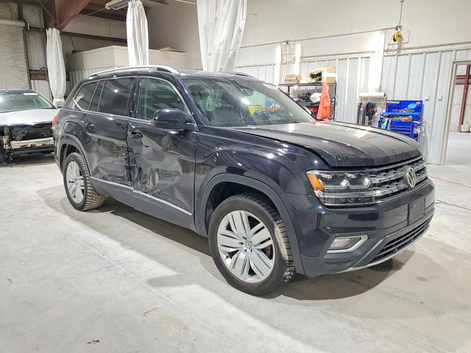 Photo 4 from auction – 2018 VOLKSWAGEN ATLAS with VIN 1V2NR2CA7JC576355