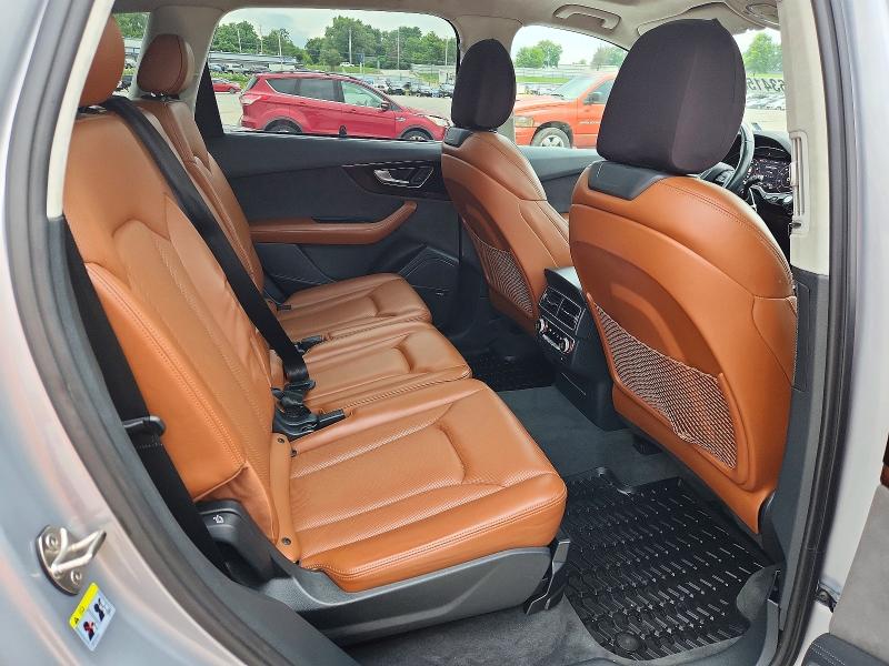 Photo 11 from auction – 2017 AUDI Q7 with VIN WA1VAAF76HD031250