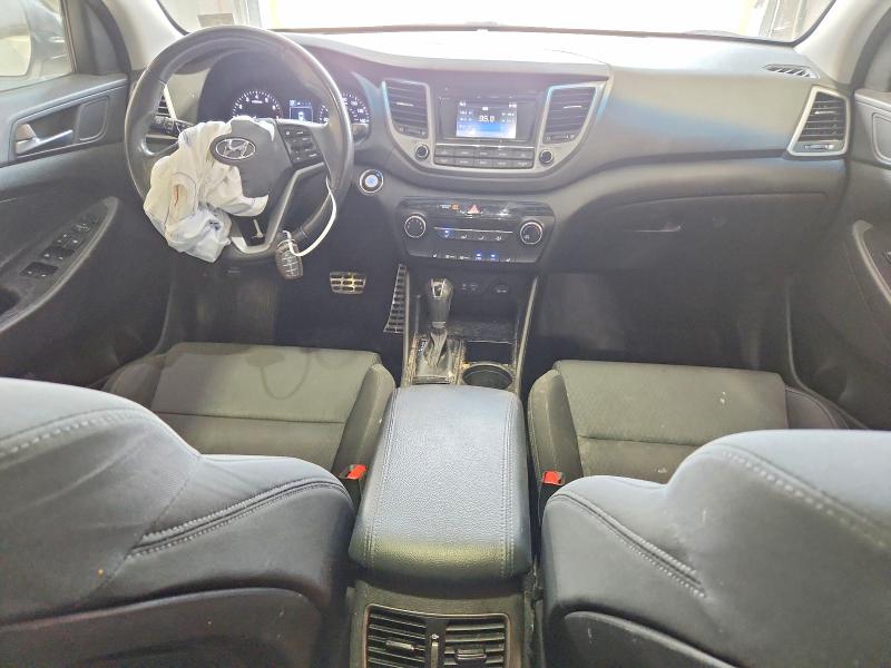Photo 8 from auction – 2017 HYUNDAI TUCSON with VIN KM8J3CA25HU537833