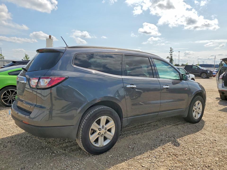 Photo 3 from auction – 2013 CHEVROLET TRAVERSE with VIN 1GNKRGKD0DJ101327