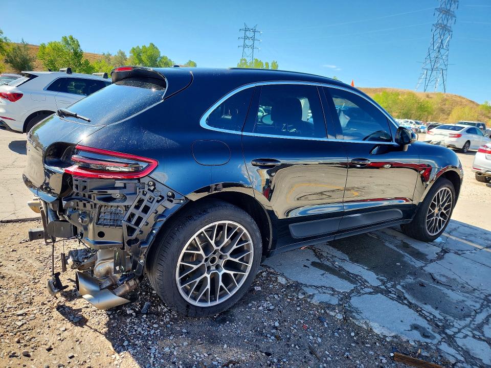 Photo 3 from auction – 2015 PORSCHE MACAN with VIN WP1AB2A58FLB50299
