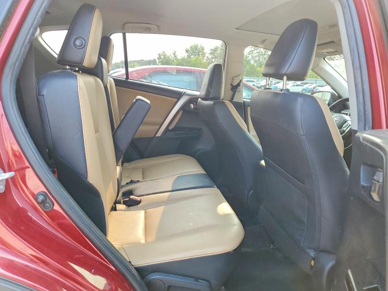Photo 11 from auction – 2018 TOYOTA RAV4 with VIN JTMYFREVXJD128587