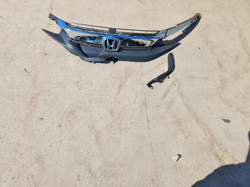 Photo 12 from auction – 2018 HONDA CIVIC with VIN 2HGFC3B31JH352772