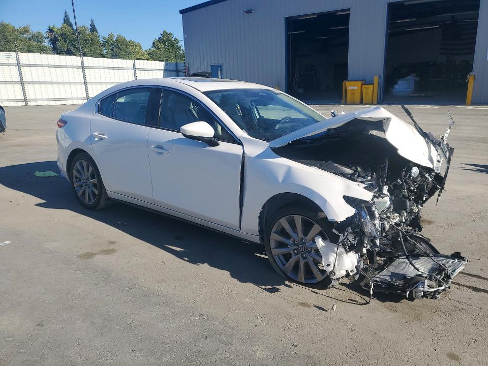 Photo 4 from auction – 2026 MAZDA 3 with VIN JM1BPACL2T1871416