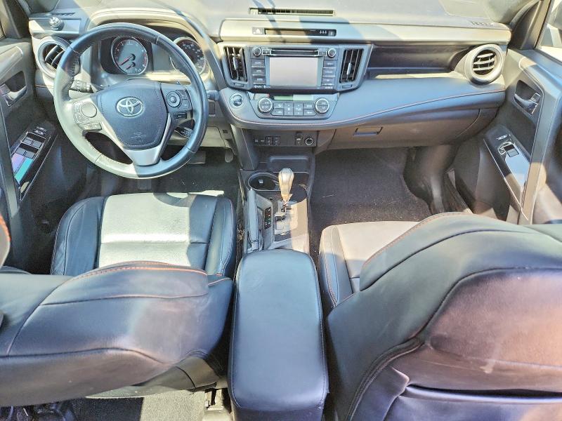 Photo 8 from auction – 2017 TOYOTA RAV4 with VIN 2T3JFREV1HW589787