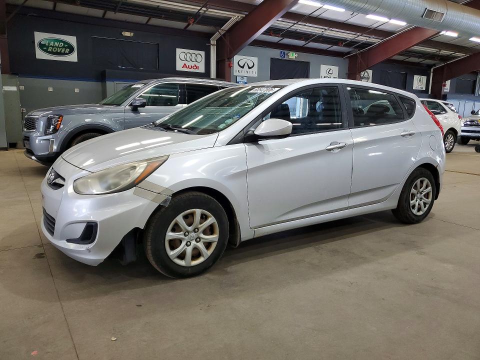 HYUNDAI ACCENT 2012 z numerem VIN KMHCT5AE4CU033541 - Zdjęcie z aukcji