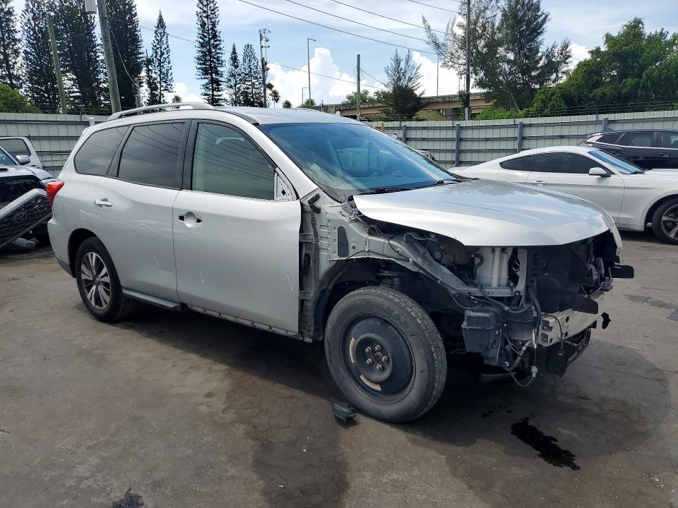 Photo 4 from auction – 2017 NISSAN PATHFINDER with VIN 5N1DR2MN1HC672342