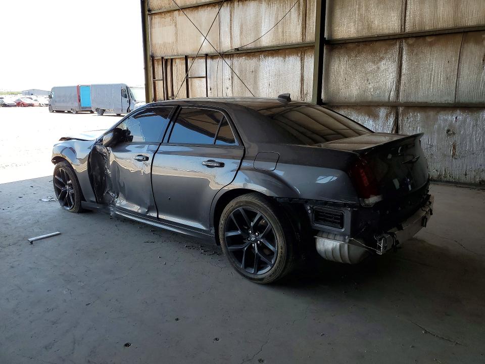 Photo 2 from auction – 2018 CHRYSLER 300 with VIN 2C3CCABG6JH261364