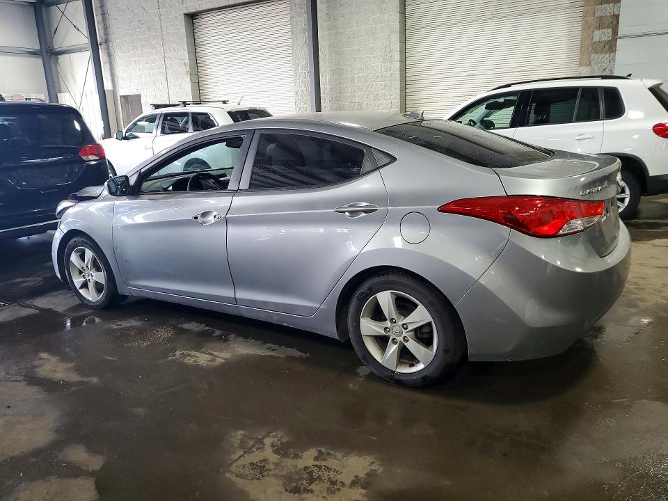 Photo 2 from auction – 2012 HYUNDAI ELANTRA with VIN KMHDH4AE8CU375347