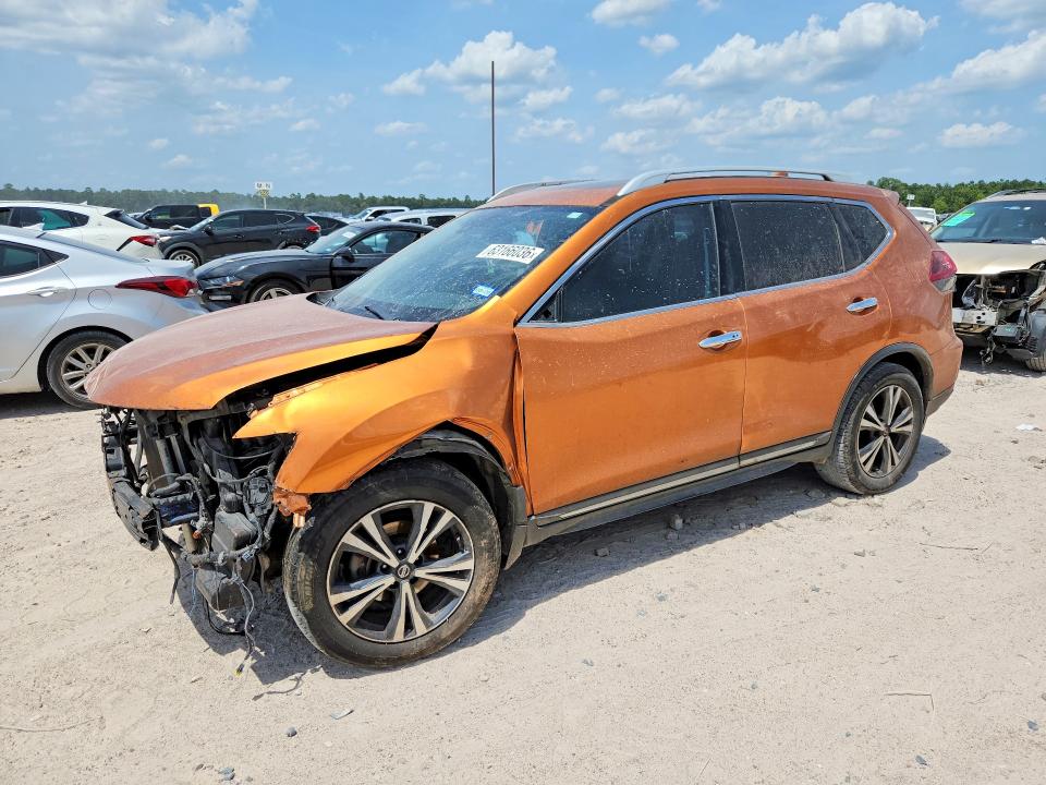 NISSAN ROGUE 2018 with VIN 5N1AT2MT2JC710167 - Photo from auction