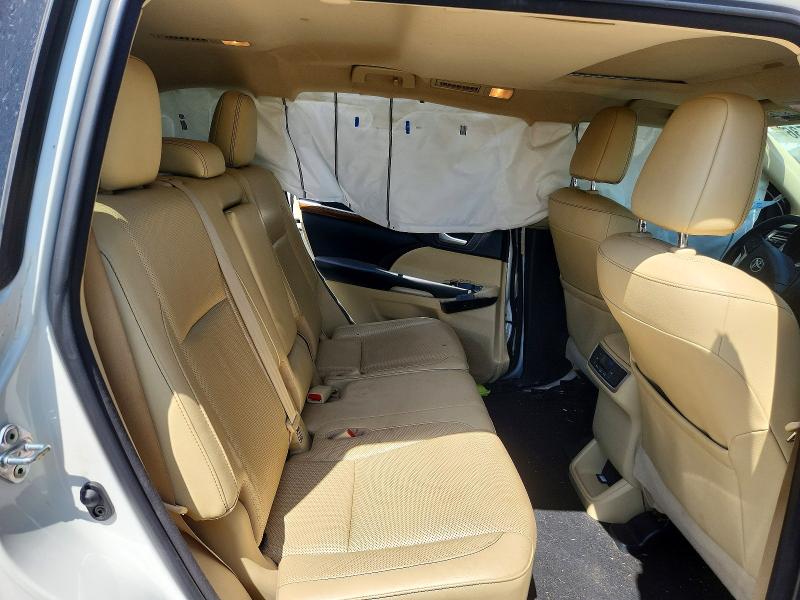 Photo 11 from auction – 2018 TOYOTA HIGHLANDER with VIN 5TDYZRFH6JS284114