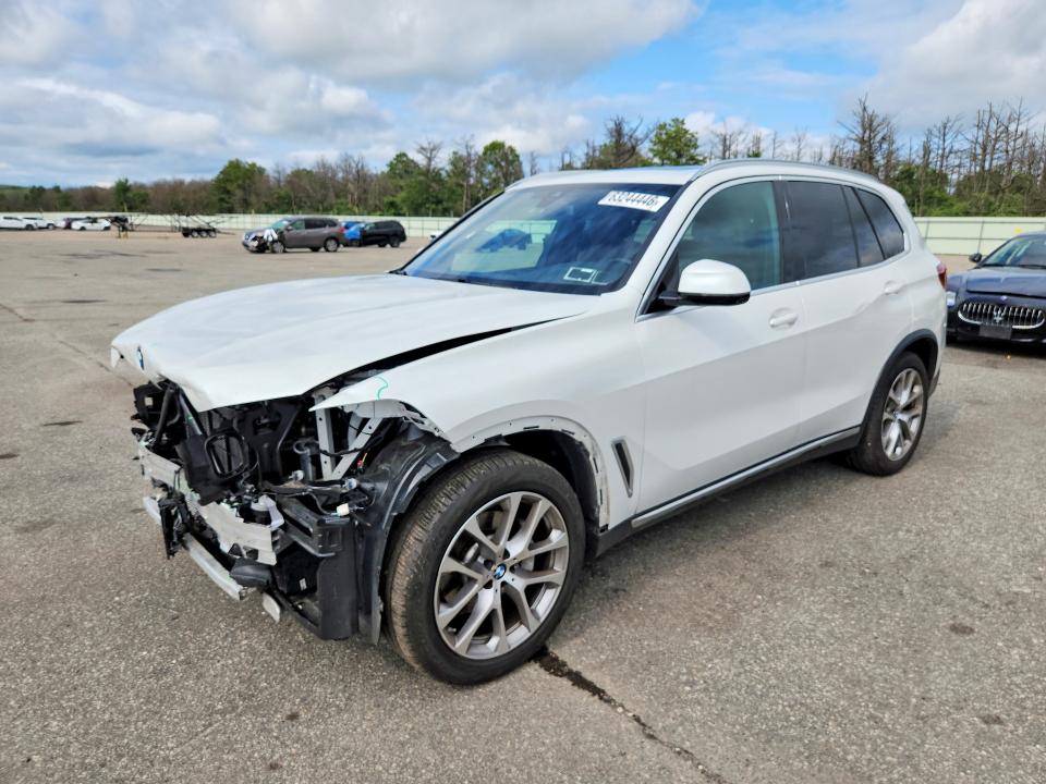 BMW X5 2022 with VIN 5UXCR6C02N9N33664 - Photo from auction
