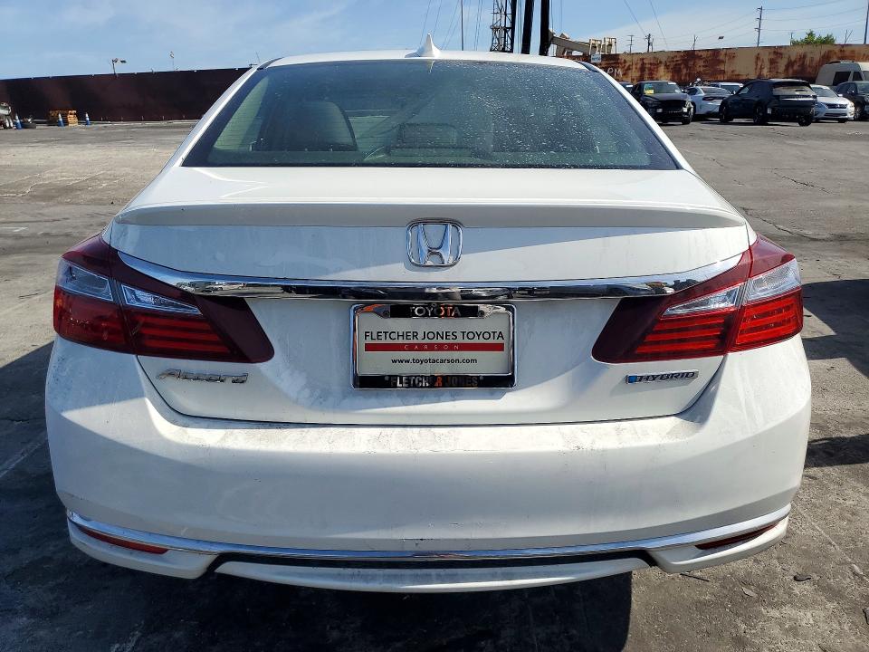 Photo 6 from auction – 2017 HONDA ACCORD with VIN JHMCR6F50HC016958