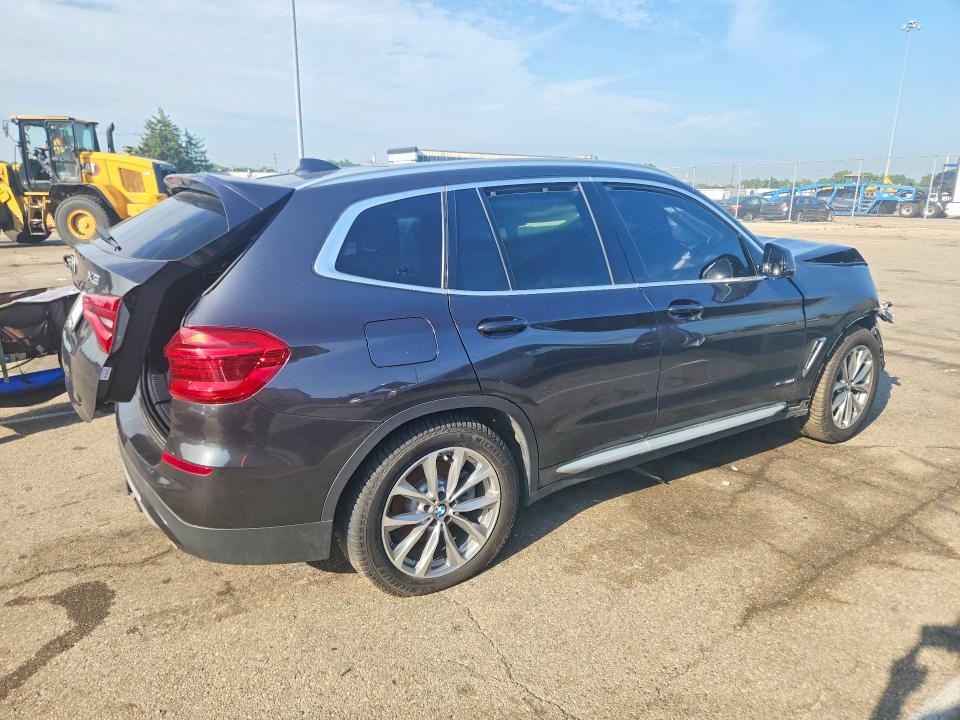 Photo 3 from auction – 2018 BMW X3 with VIN 5UXTR9C50JLC82558