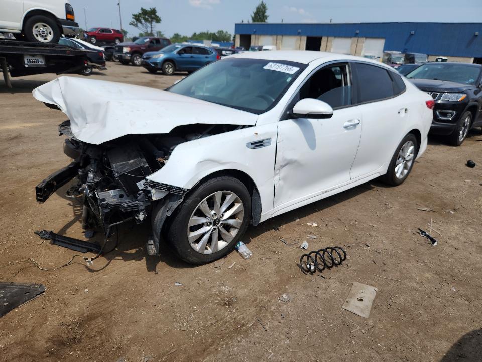 KIA OPTIMA 2017 with VIN 5XXGT4L36HG133620 - Photo from auction