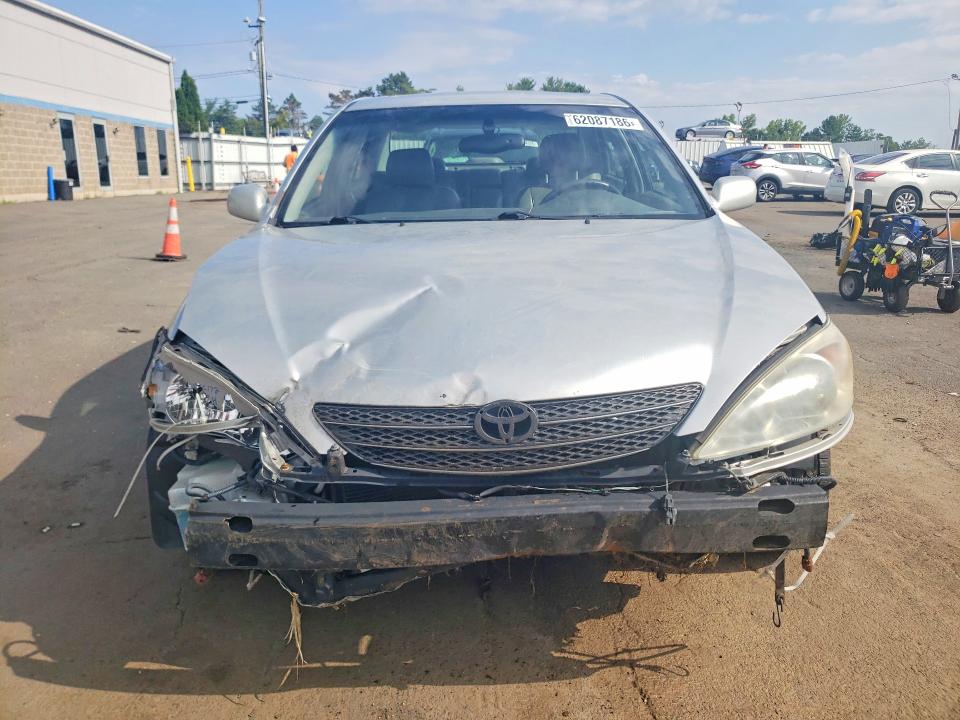 Photo 5 from auction – 2002 TOYOTA CAMRY with VIN 4T1BE30K12U620554