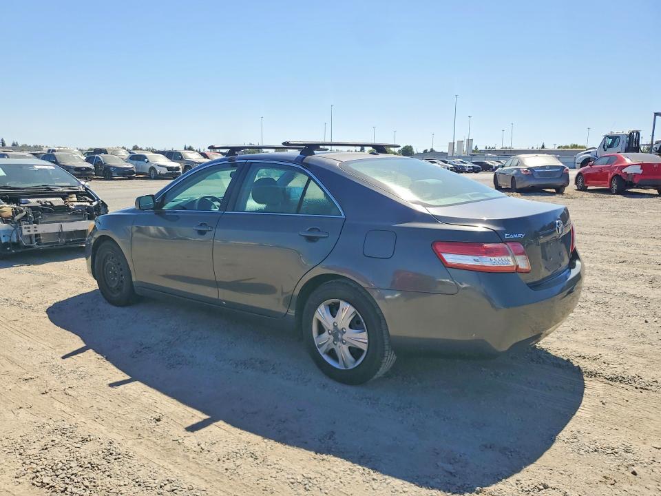 Photo 2 from auction – 2011 TOYOTA CAMRY with VIN 4T1BF3EK8BU709690