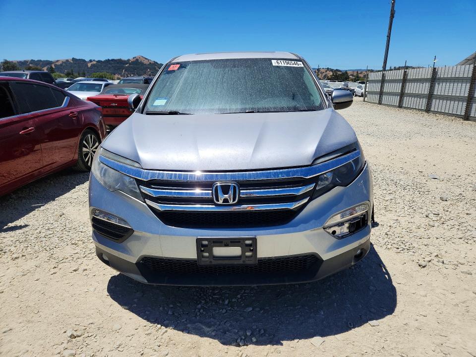 Снимка 5 от търг – 2017 HONDA PILOT с VIN 5FNYF5H5XHB037049