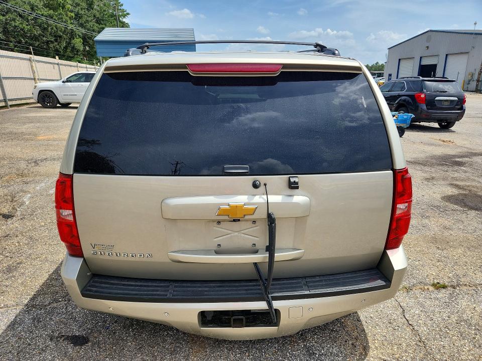 Photo 6 from auction – 2014 CHEVROLET SUBURBAN with VIN 1GNSCJE09ER220505