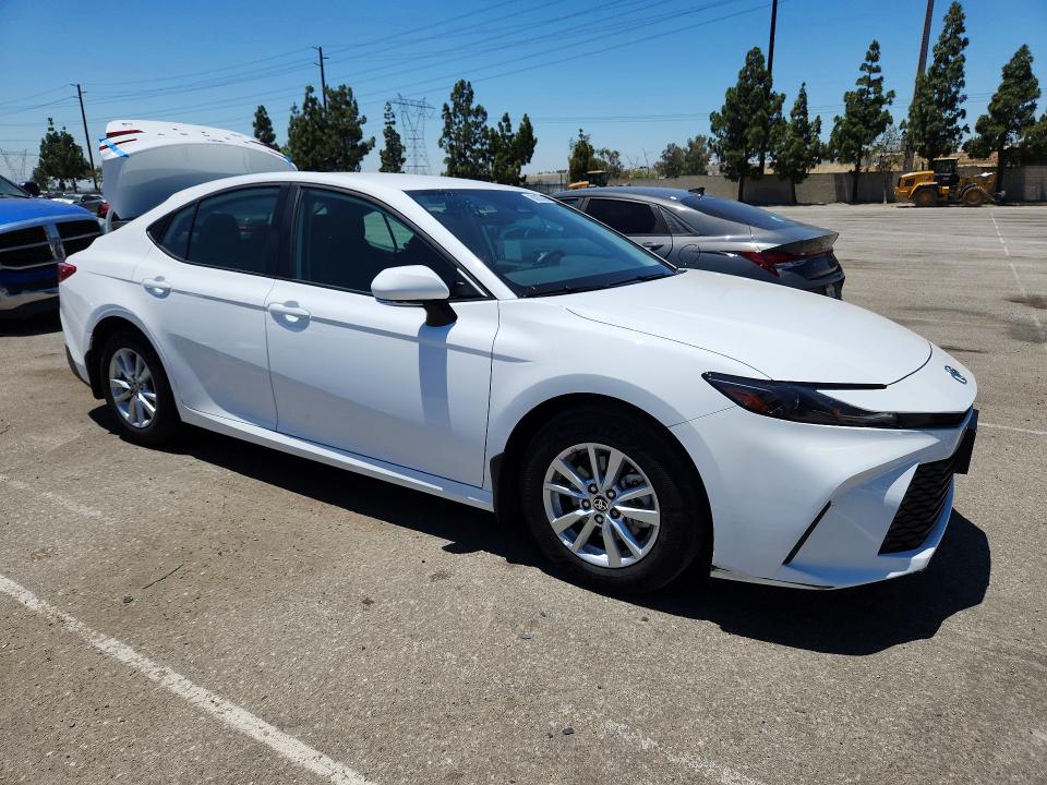 Photo 4 from auction – 2026 TOYOTA CAMRY with VIN 4T1DAACK0TU675079