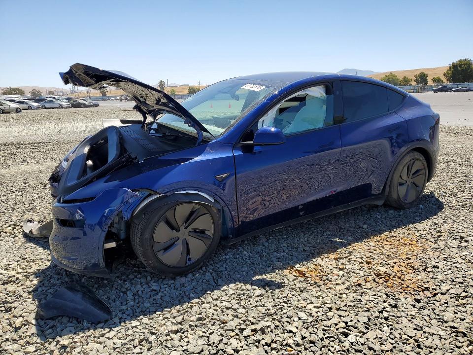 TESLA MODEL Y 2026 with VIN 7SAYGDED7TF587646 - Photo from auction