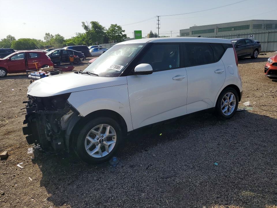 KIA SOUL 2021 with VIN KNDJ23AU3M7769381 - Photo from auction