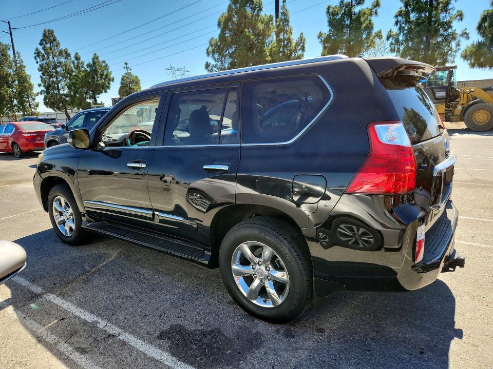 Photo 2 from auction – 2013 LEXUS GX with VIN JTJJM7FX4D5059418