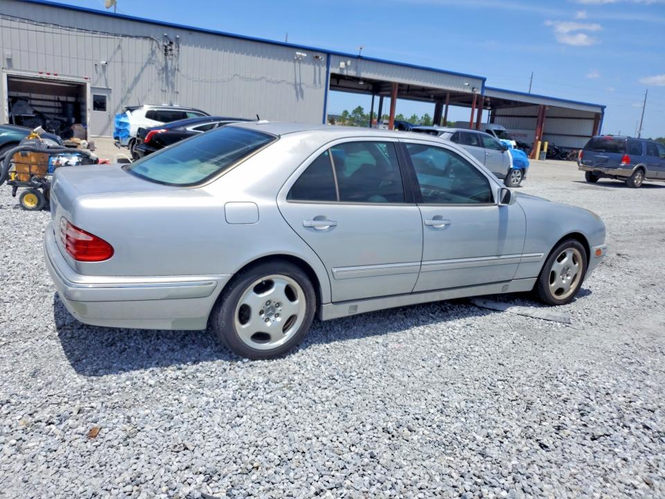 Photo 3 from auction – 2000 MERCEDES-BENZ E with VIN WDBJF65J4YB083793