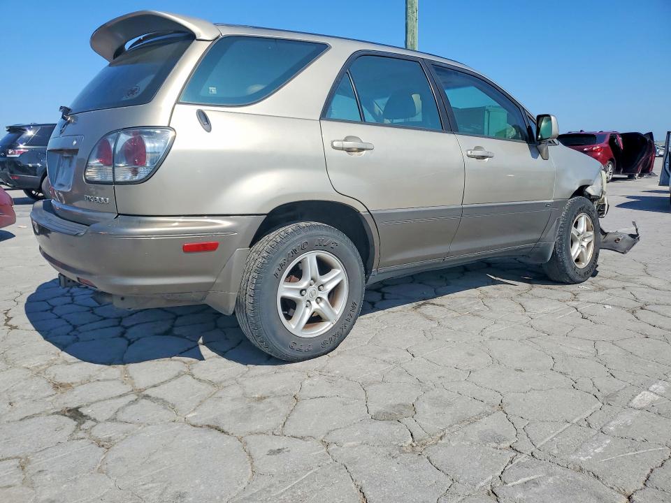 Photo 3 from auction – 2001 LEXUS RX with VIN JTJHF10U010187605