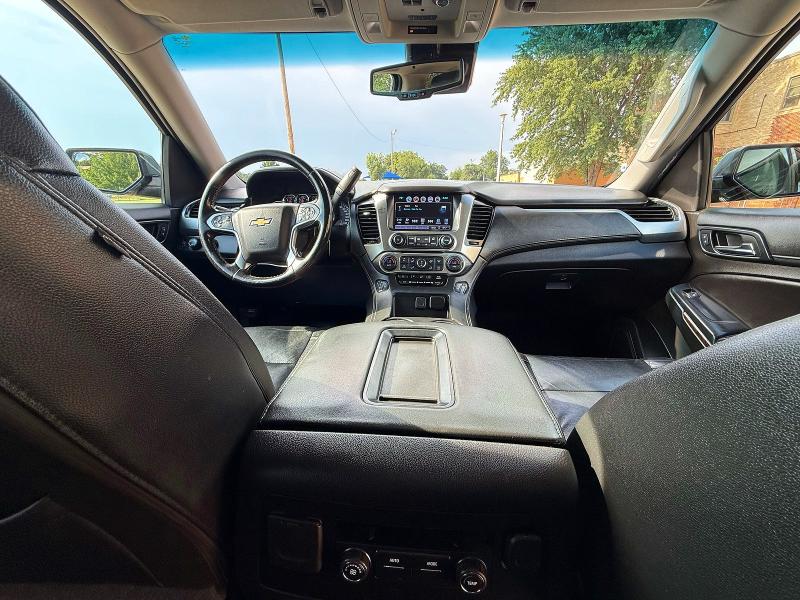 Photo 9 from auction – 2019 CHEVROLET SUBURBAN with VIN 1GNSKHKC6KR275841