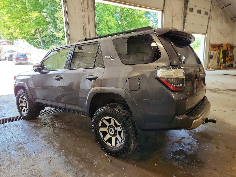 Foto 2 de la subasta – 2020 TOYOTA 4RUNNER con VIN JTEBU5JR8L5746724