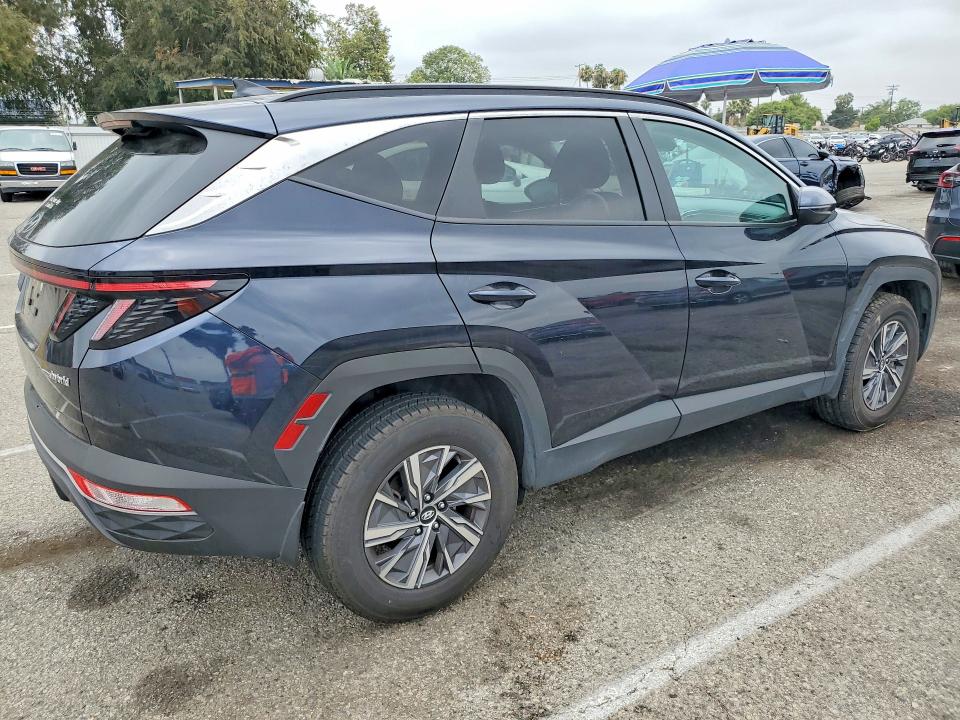 Photo 3 from auction – 2023 HYUNDAI TUCSON with VIN KM8JBCA1XPU098444