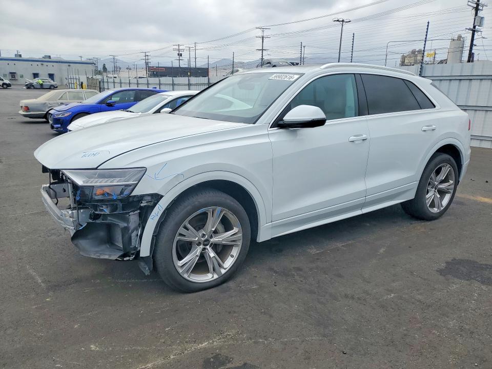 2023 AUDI Q8