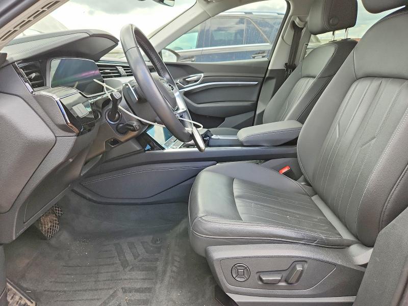 Photo 7 from auction – 2022 AUDI E-TRON with VIN WA1AAAGE8NB047453
