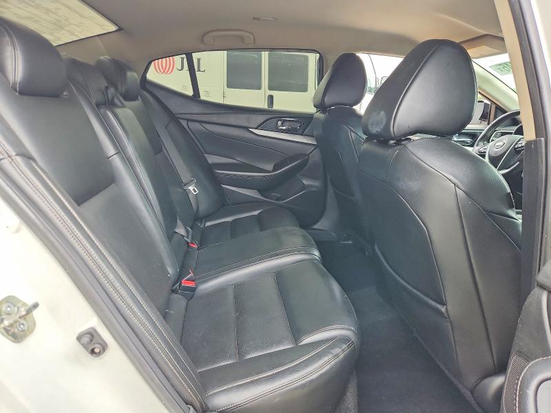 Photo 10 from auction – 2018 NISSAN MAXIMA with VIN 1N4AA6AP2JC391349