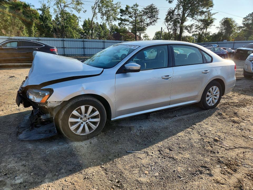 VOLKSWAGEN PASSAT 2013 with VIN 1VWAP7A31DC030840 - Photo from auction