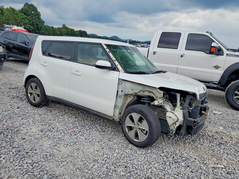 Photo 4 from auction – 2015 KIA SOUL with VIN KNDJN2A28F7777625