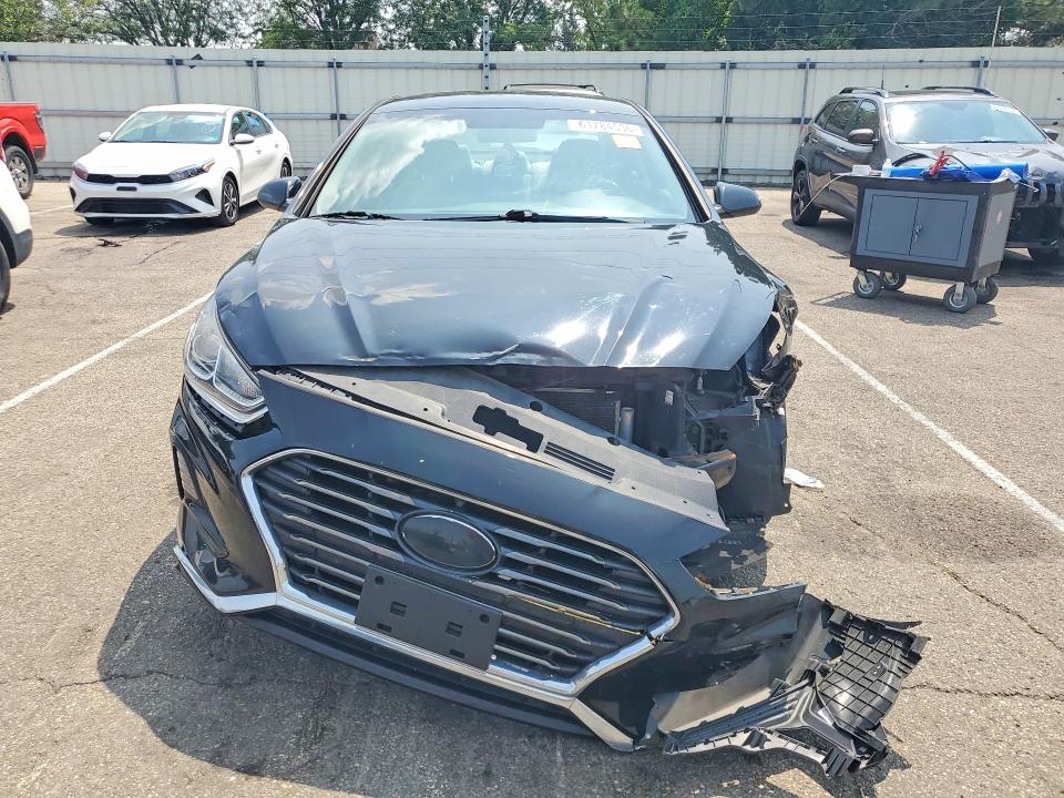 Photo 5 from auction – 2019 HYUNDAI SONATA with VIN 5NPE24AF8KH784444