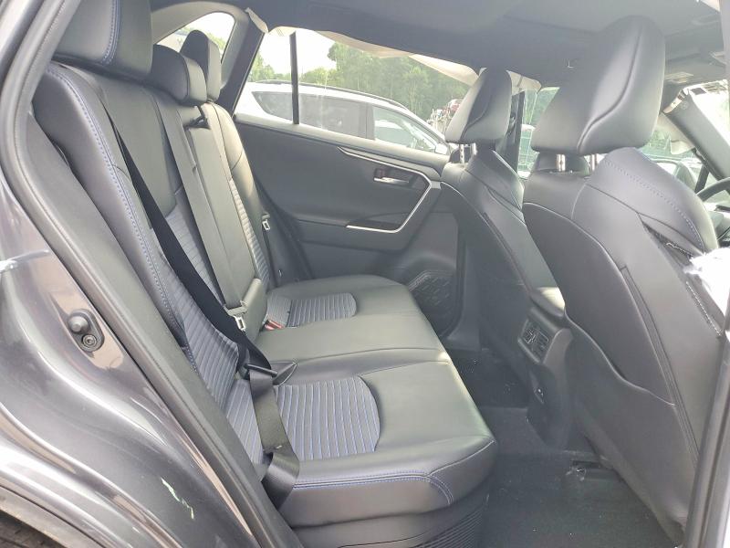 Photo 11 from auction – 2021 TOYOTA RAV4 with VIN 2T3E6RFVXMW019622