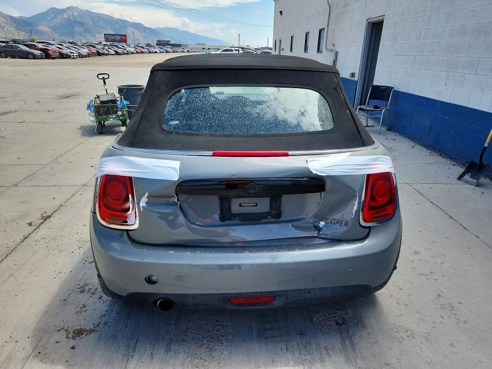 Photo 6 from auction – 2016 MINI COOPER with VIN WMWWG5C53G3A81305
