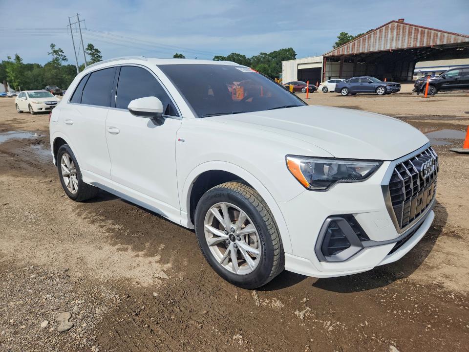 Photo 4 from auction – 2021 AUDI Q3 with VIN WA1DECF37M1016034