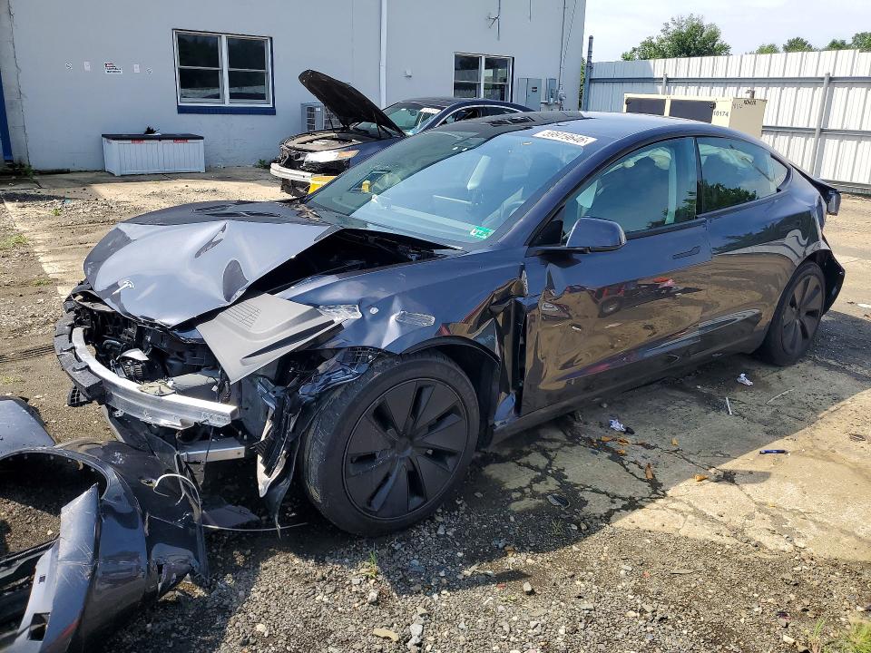 TESLA MODEL 3 2025 с VIN 5YJ3E1EA9SF027806 - Снимка от търг