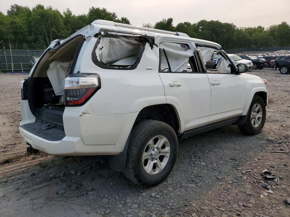 Photo 3 from auction – 2015 TOYOTA 4RUNNER with VIN JTEBU5JRXF5236895