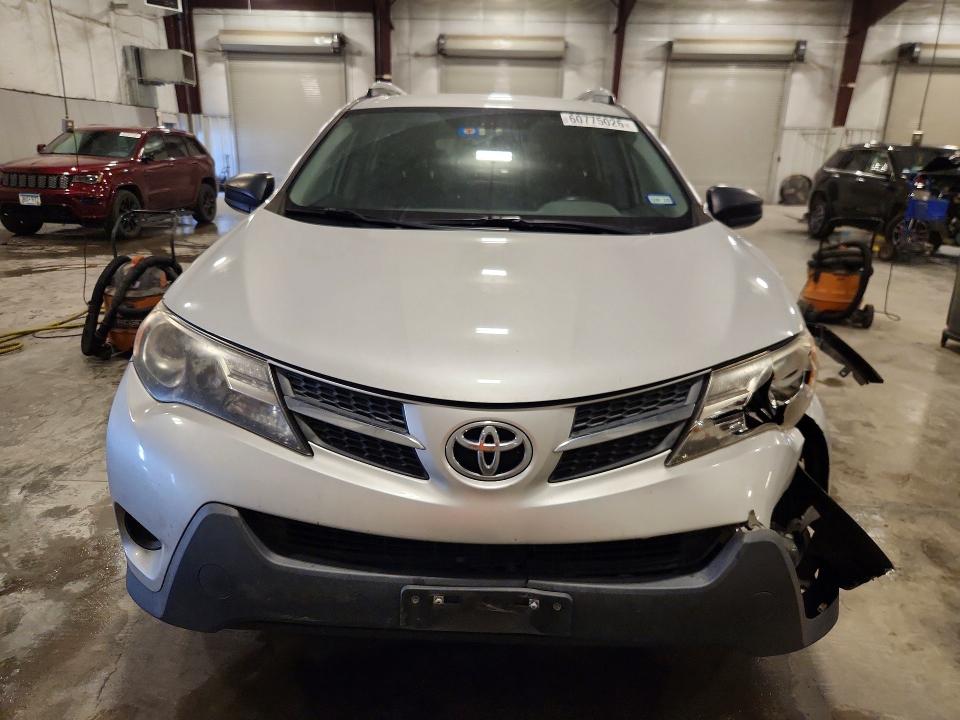 Photo 5 from auction – 2015 TOYOTA RAV4 with VIN 2T3ZFREV2FW204379