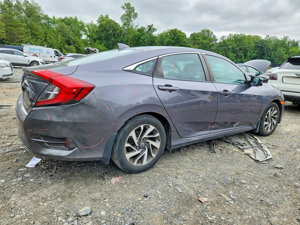 Photo 3 from auction – 2017 HONDA CIVIC with VIN 19XFC2F71HE217058