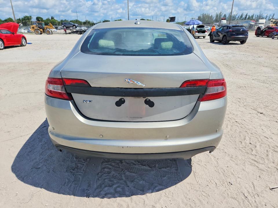 Photo 6 from auction – 2011 JAGUAR XF with VIN SAJWA0GB8BLS18379