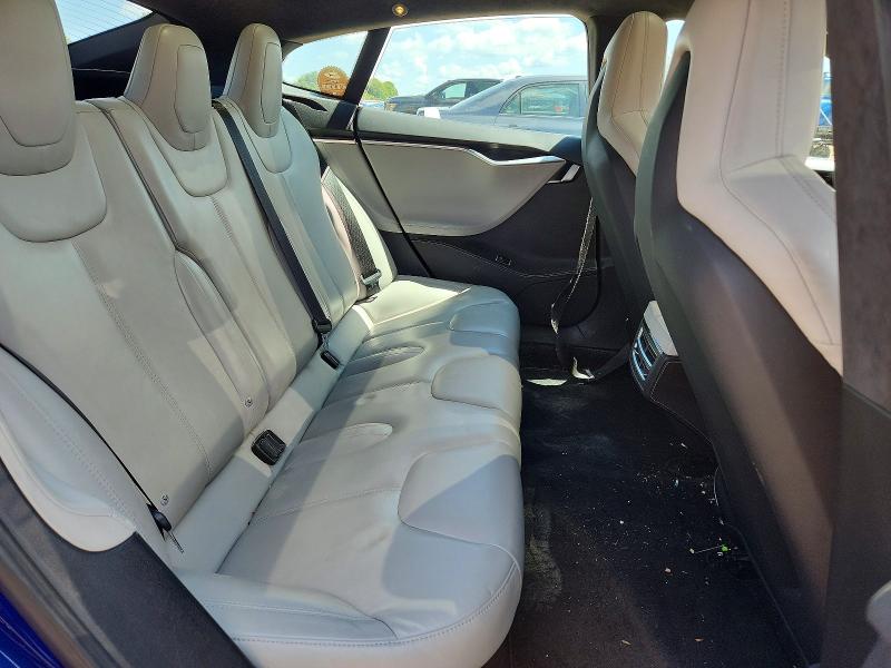 Photo 10 from auction – 2015 TESLA MODEL S with VIN 5YJSA1E20FF117223