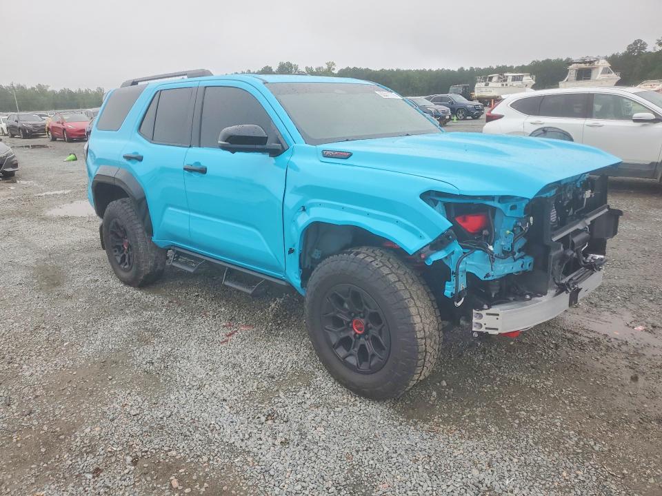 Photo 4 from auction – 2026 TOYOTA 4RUNNER with VIN JTEVB5BR3T5032291