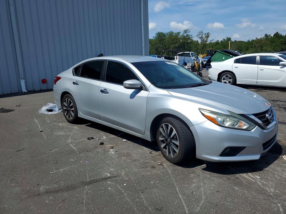 Photo 4 from auction – 2018 NISSAN ALTIMA with VIN 1N4AL3AP9JC139980