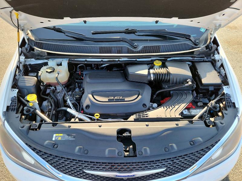 Photo 12 from auction – 2019 CHRYSLER PACIFICA with VIN 2C4RC1EG6KR686421
